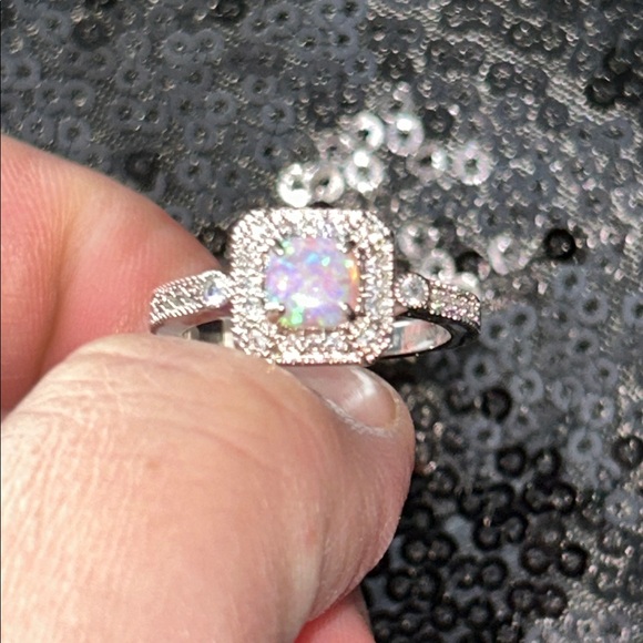 31 Total Multi-Color Rings - Picture 2 of 7